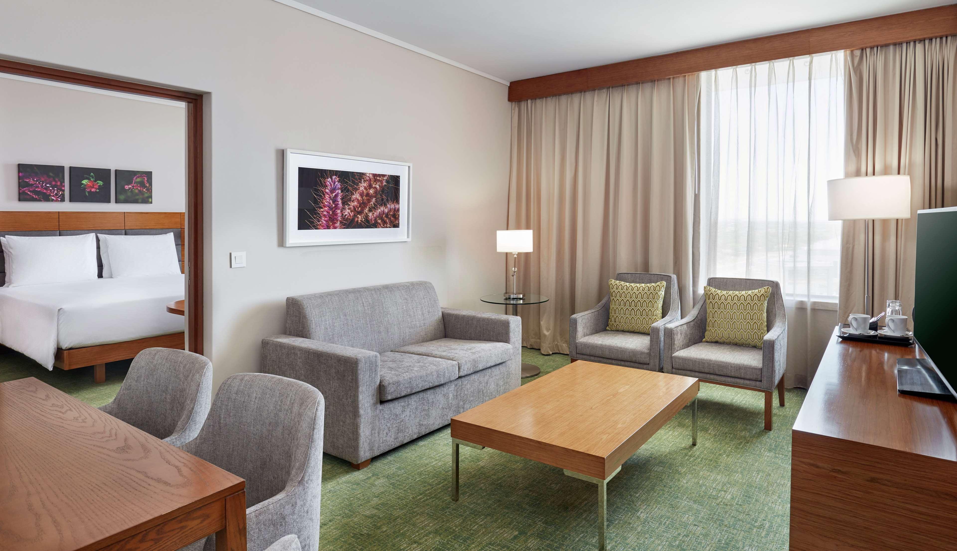 Hilton Garden Inn Gaborone, Botswana Екстериор снимка