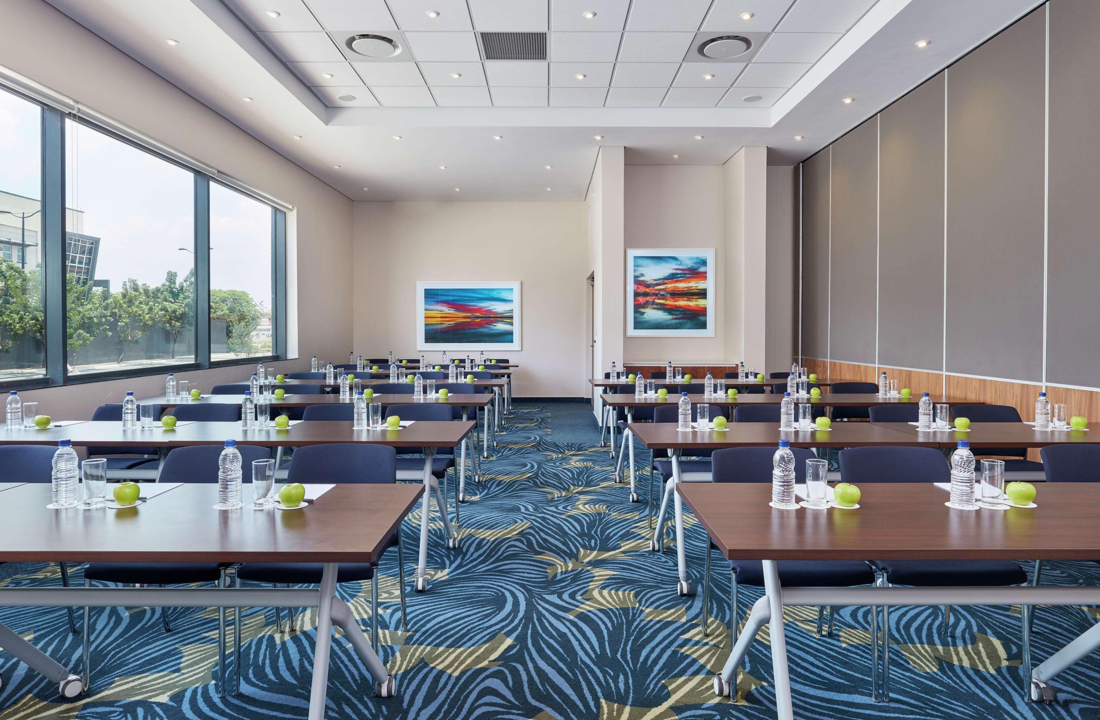 Hilton Garden Inn Gaborone, Botswana Екстериор снимка
