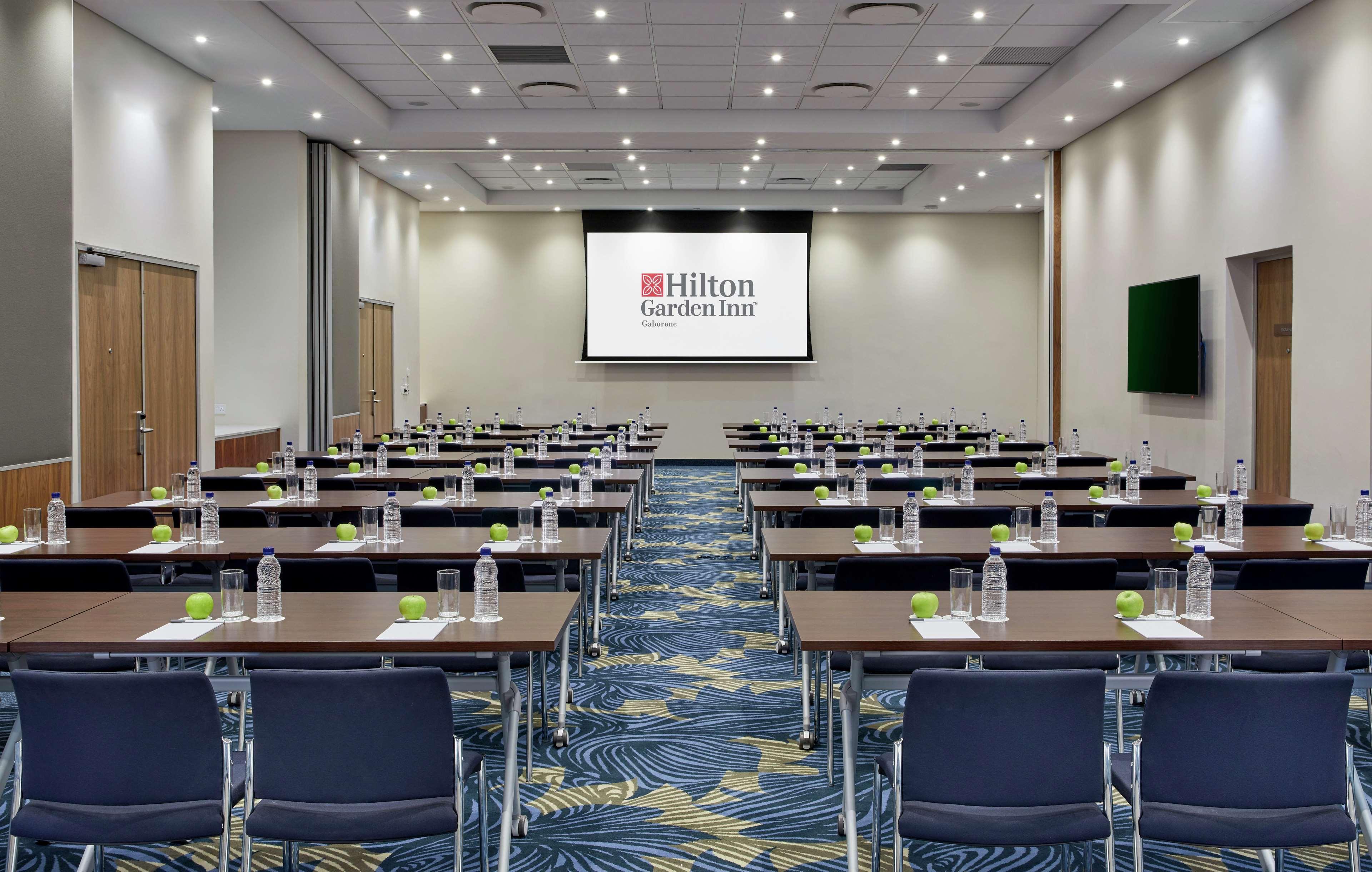 Hilton Garden Inn Gaborone, Botswana Екстериор снимка