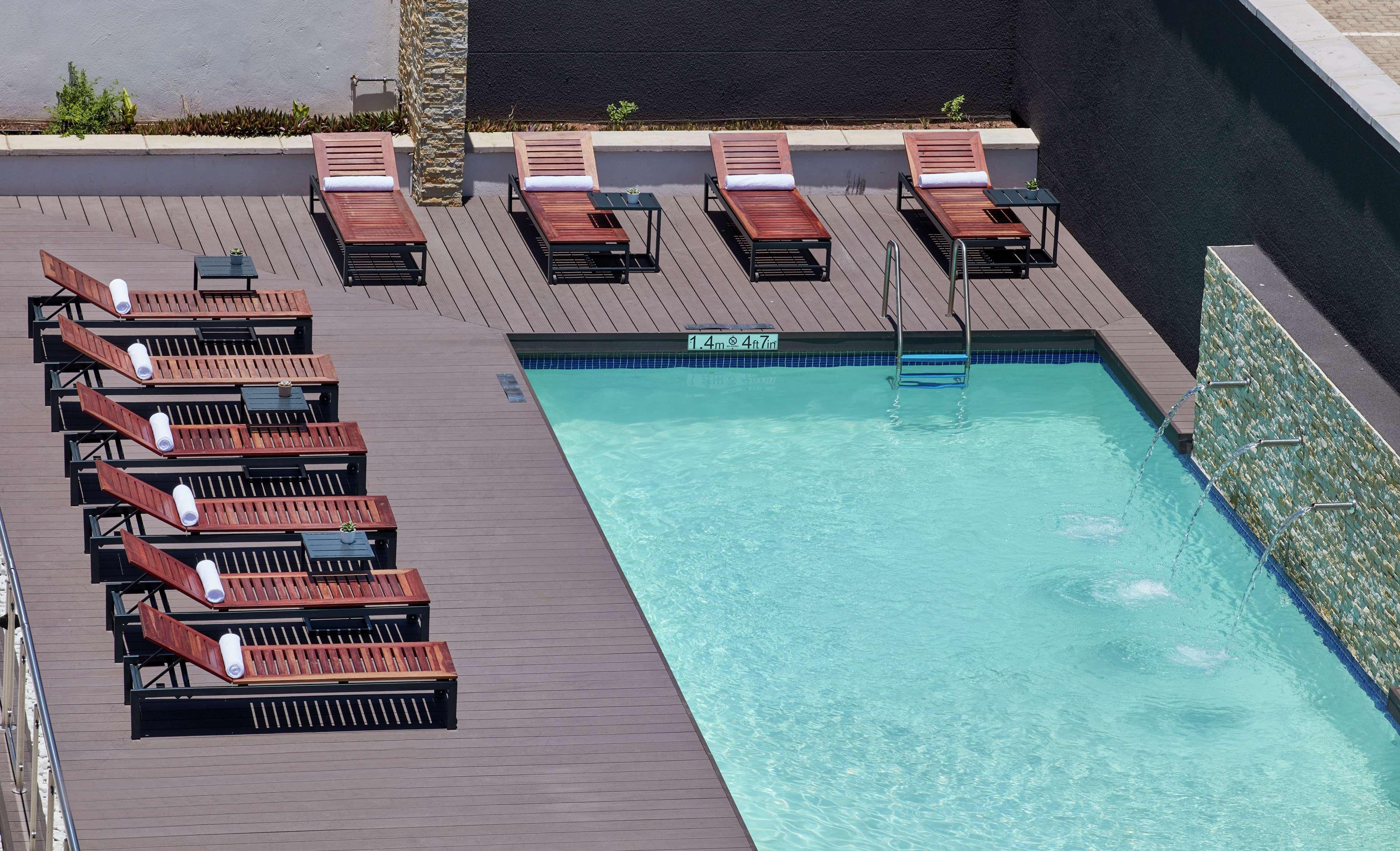 Hilton Garden Inn Gaborone, Botswana Екстериор снимка